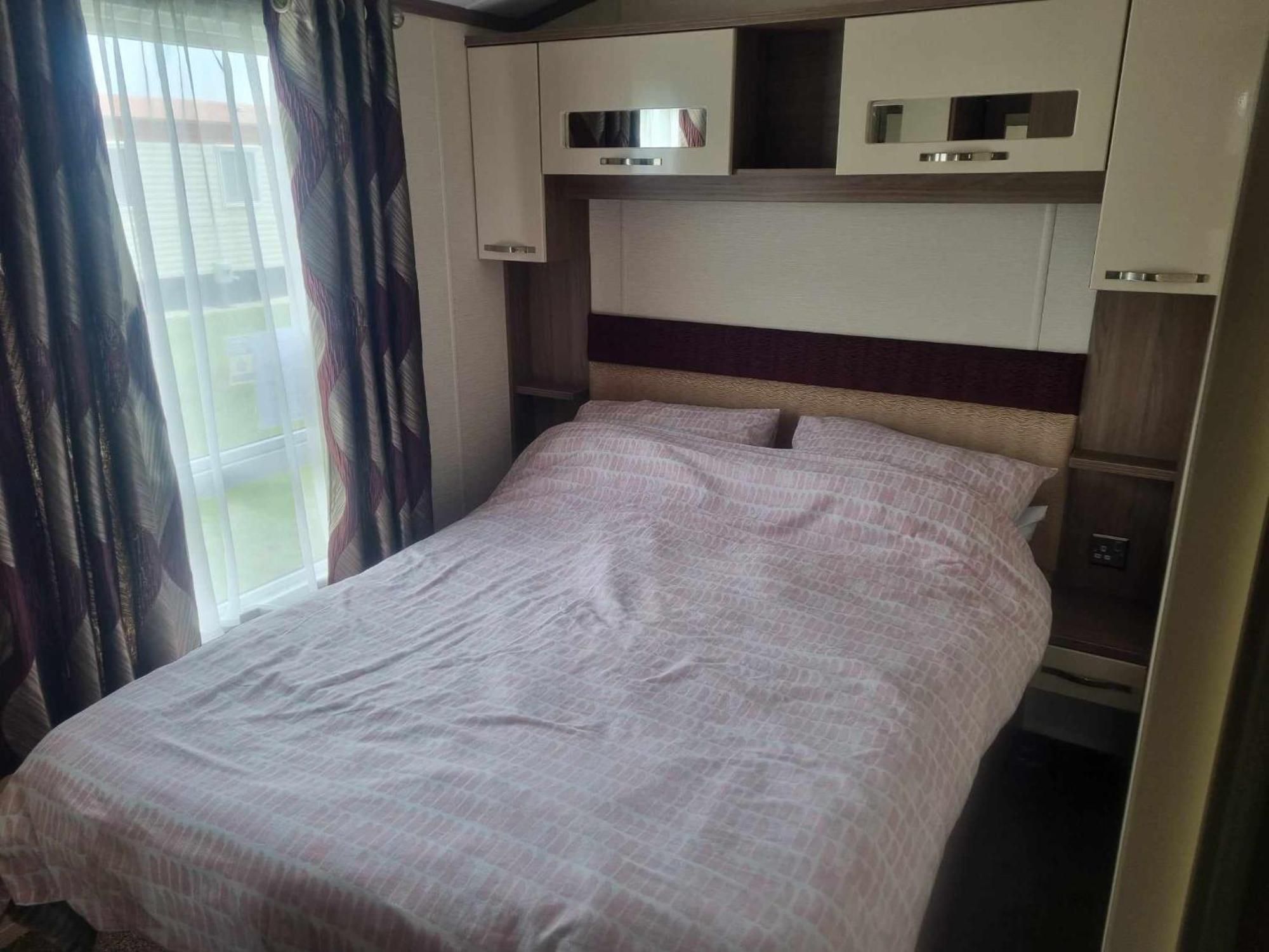 8 Berth Deluxe Pg36 Hotel แชเปิลเซนต์เลนเนิร์ดส์ ภายนอก รูปภาพ